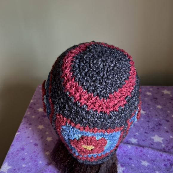 Crochet flowers beanie medium wool blend beautiful new - Picture 5 of 11